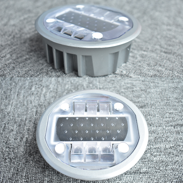 pregos de estrada solares