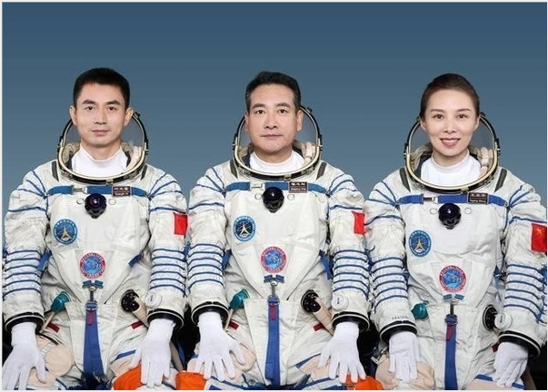 Space trip trio--Welcome home!